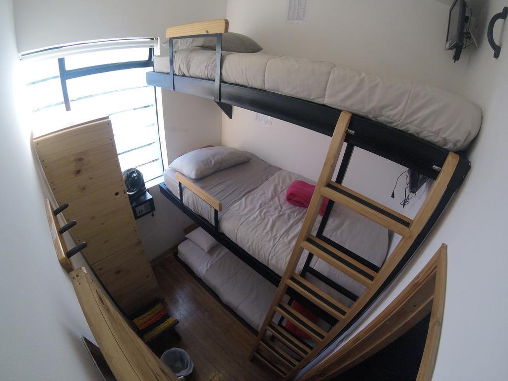 מניזאלס Hostal De La 57 מראה חיצוני תמונה