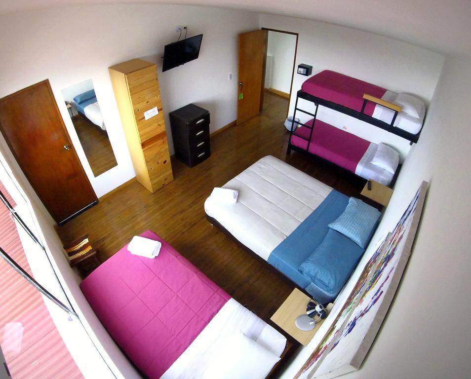 מניזאלס Hostal De La 57 מראה חיצוני תמונה